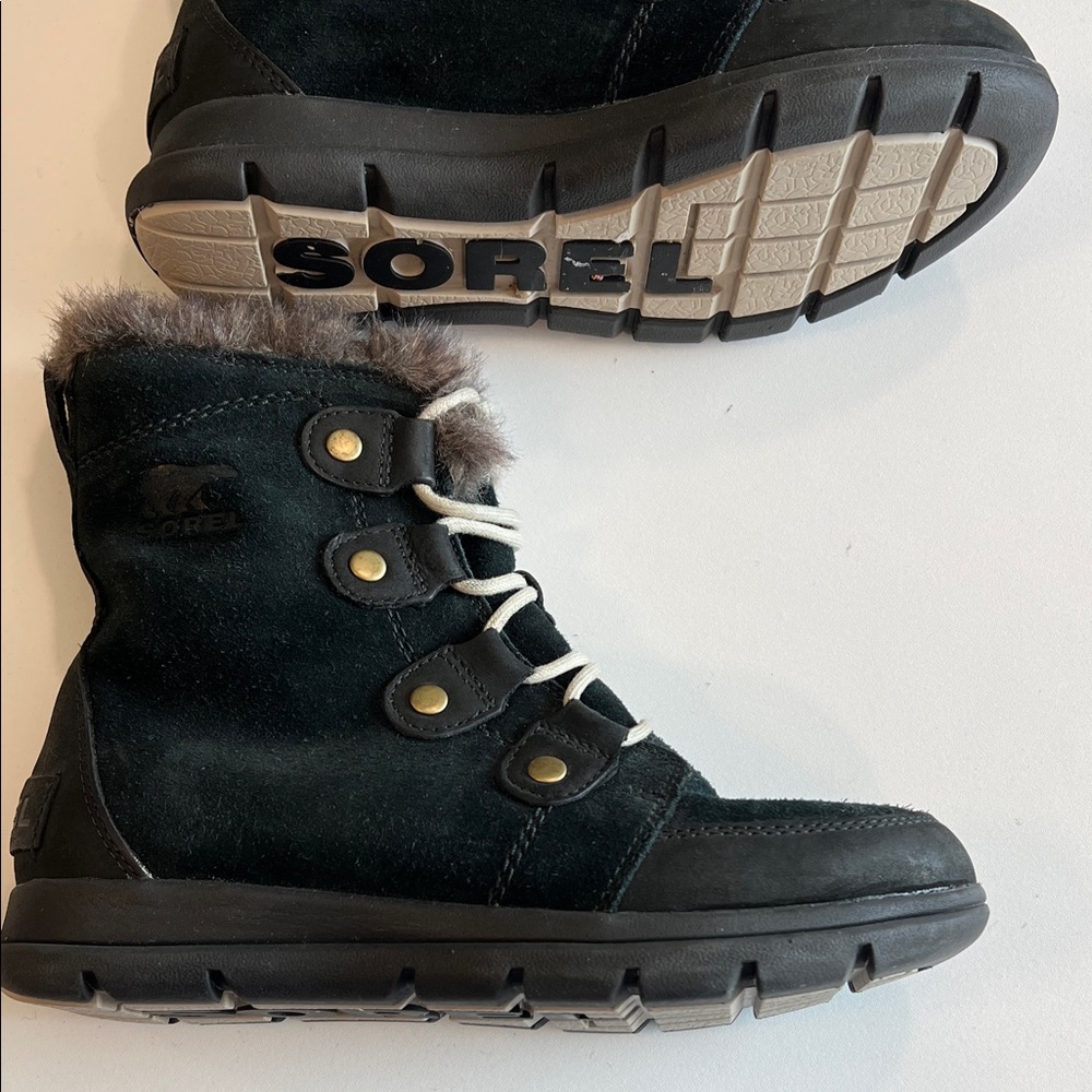 Sorel - Joan Waterproof Explore, Black and Gray Fur/Fleece Lined Boots, 7